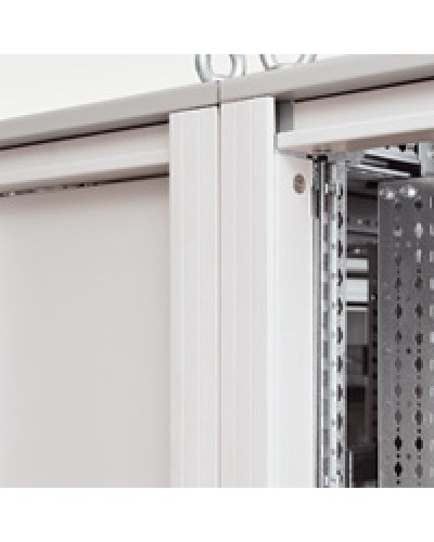 Облицовка Legrand 020562 в Домодедово Аксессуары для стоек и шкафов Pintop.ru