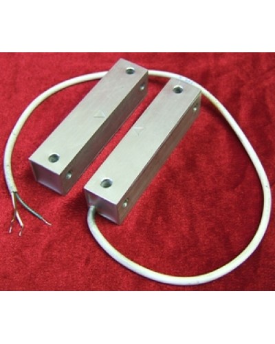 Извещатель охранный магнитоконтактный Магнито-Контакт ИО 102-26 исп.251 (металлорукав из нержавеющей стали) в Домодедово Извещатели охранные Pintop.ru